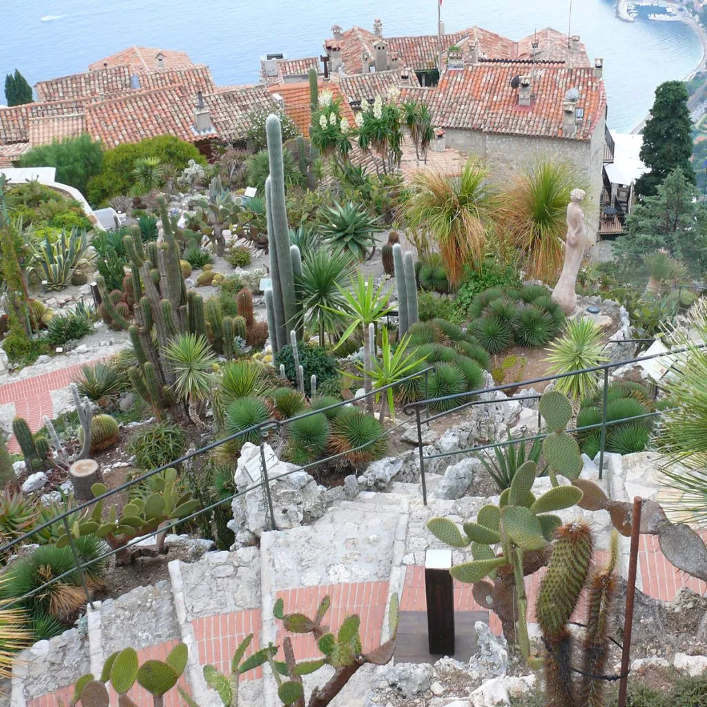 exotischer Garten von Ezé an der Côte d' Azur