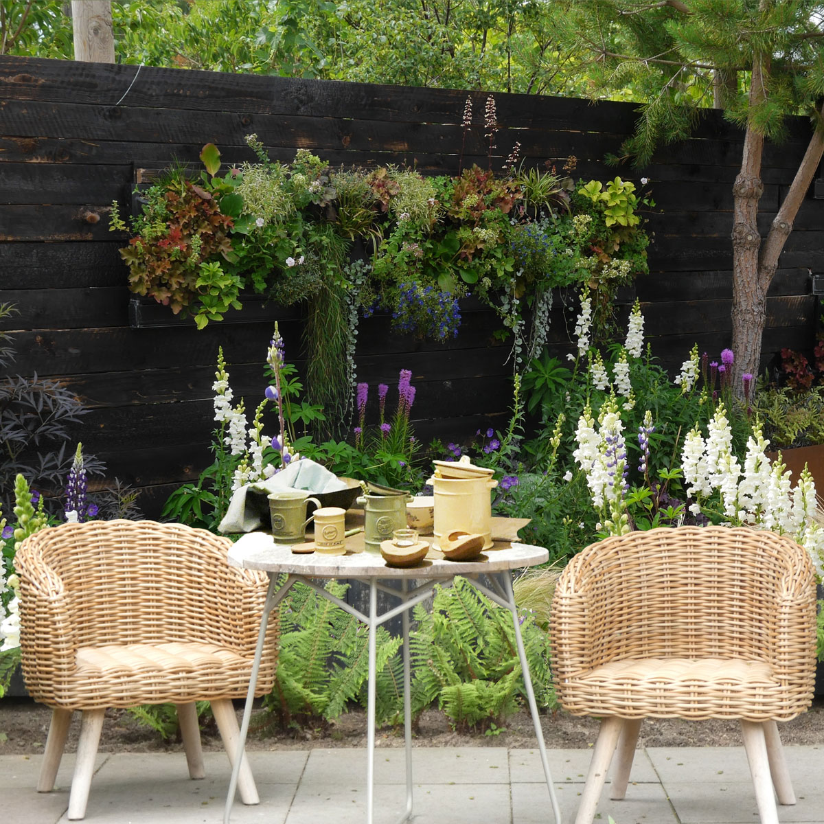 Wie Sie einen kleinen Garten romantisch gestalten – 7 tolle Tipps