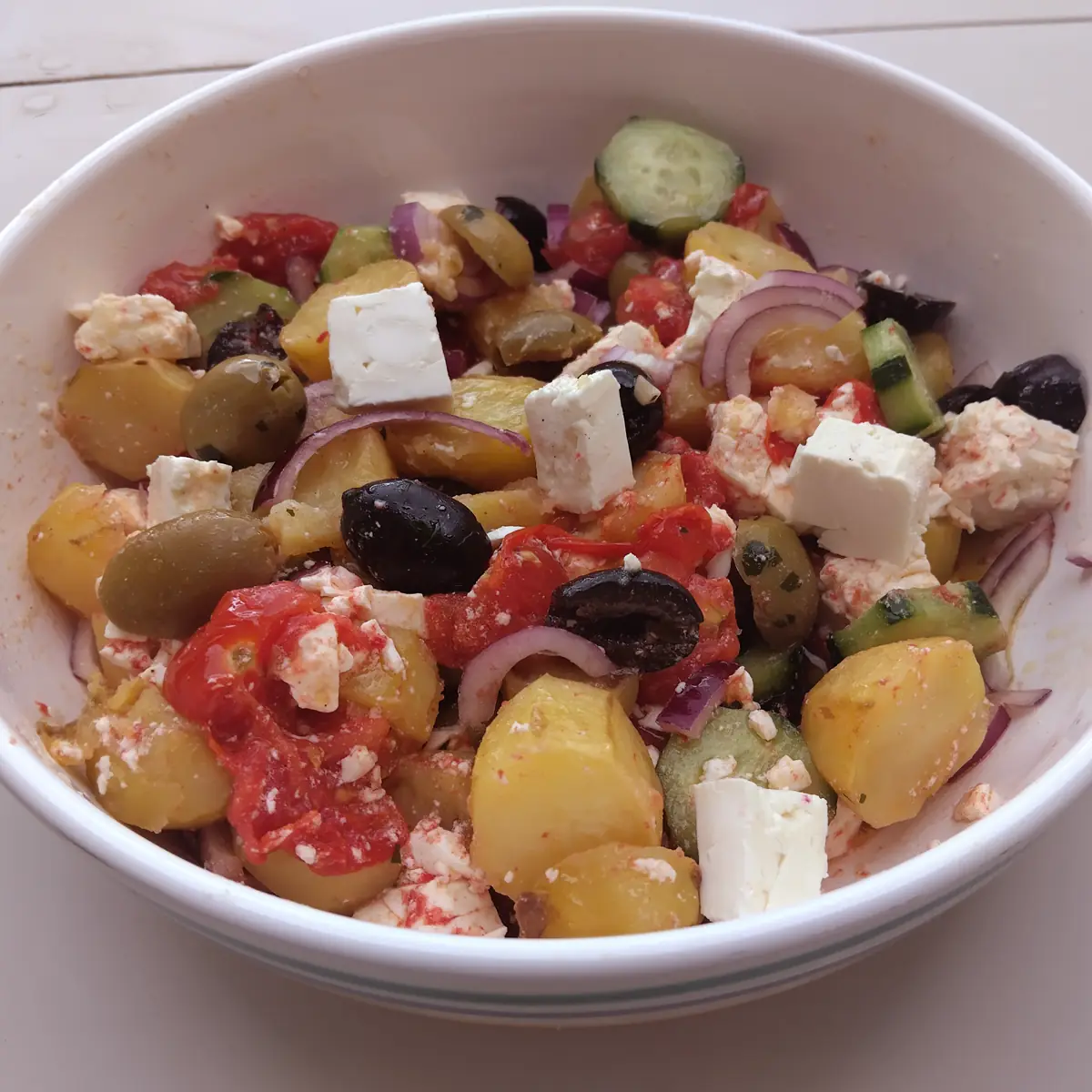 Warmer zypriotischer Kartoffelsalat mit Baked Feta